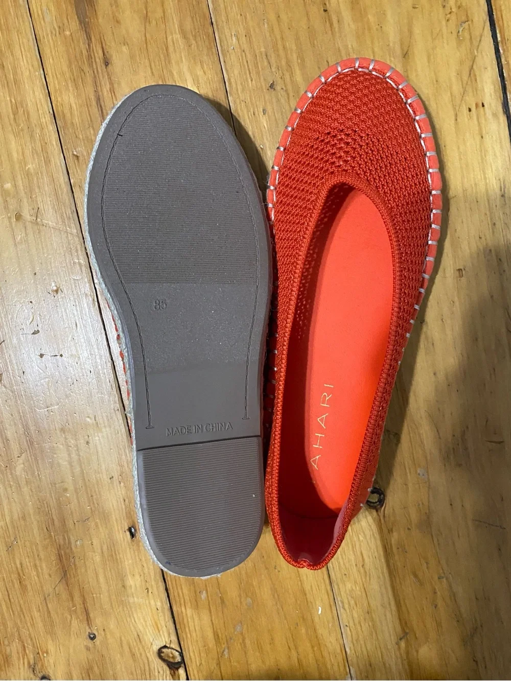 Tahari Knit Espadrille Slip-On Flats NWOT size 8.5 priced at $70